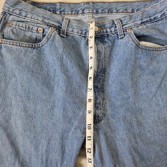 Vintage Levis Classic Blue Denim Jeans 36 Inch Waist 32 Inch Inseam - Picture 8 of 13